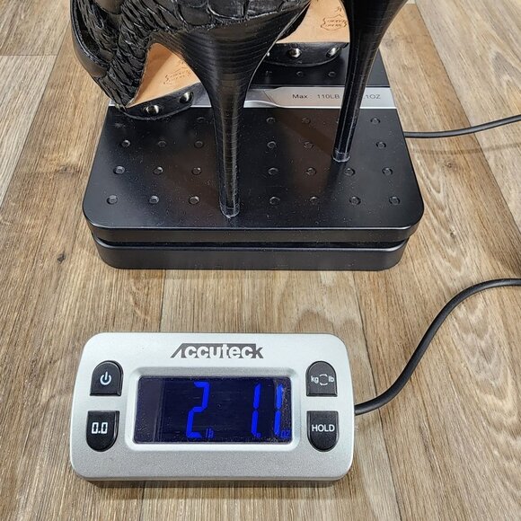 Charles David Women's 9.5 Black Leather Ankle Pull On Cut Out Heeled Booties - Picture 11 of 11